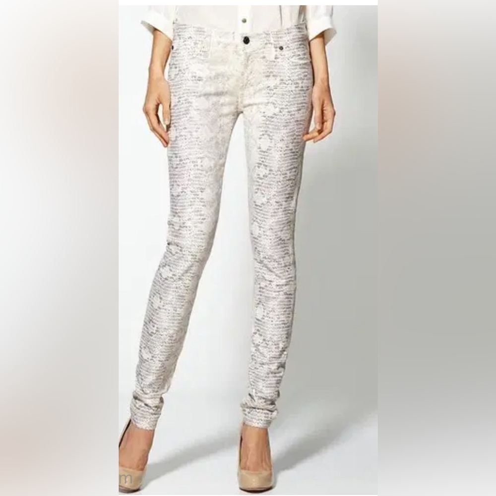 7 For All Mankind Glossy Snakeskin Print Size 30